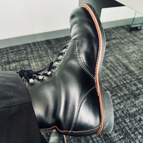 Red Wing Blacksmith in S.B. Foot Black Prairie