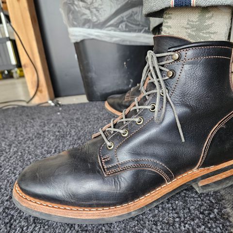 Truman Plain Toe Boot in Black Teacore