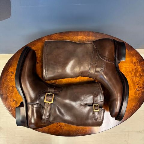 Quan Shoemaker Engineer in Maryam Brown Horsebutt