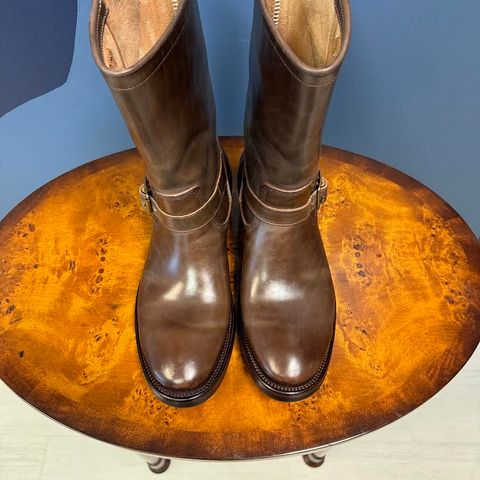 Quan Shoemaker Engineer in Maryam Brown Horsebutt