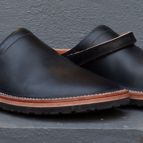 Zerrows Sabot Sandal in Horween Black Latigo