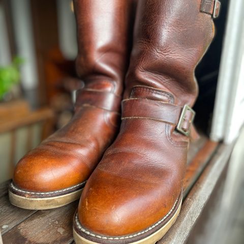 Red Wing Engineer in S.B. Foot Copper Rough and Tough