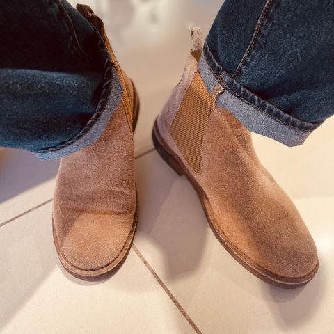 Astorflex Bitflex in Tobacco Suede