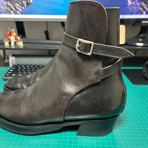 Clinch Jodhpur Boots in Black Overdyed Horsebutt