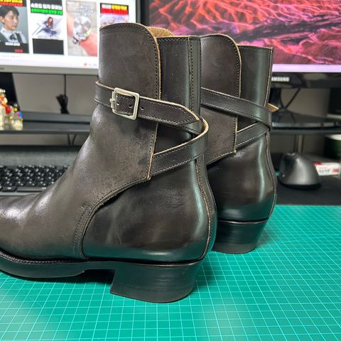 Clinch Jodhpur Boots in Black Overdyed Horsebutt