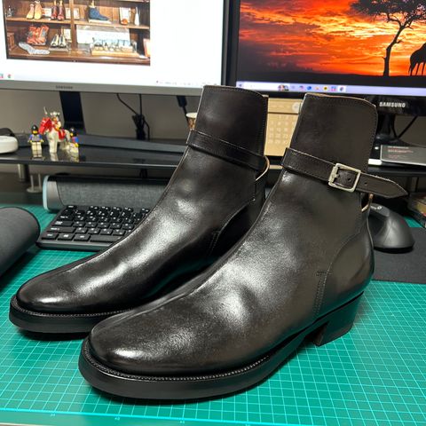 Clinch Jodhpur Boots in Black Overdyed Horsebutt