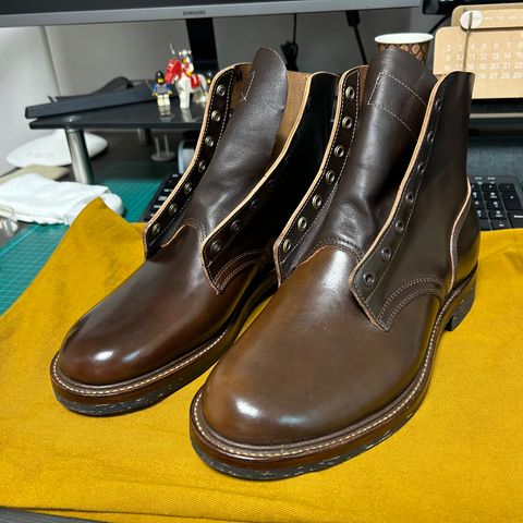 Role Club Boondockers in Horween Dark Cognac Shell Cordovan