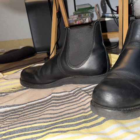 Red Wing Classic Chelsea in Red Wing Black Harness