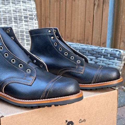 Truman Cap Toe Boot in Horween Black Waxed Flesh