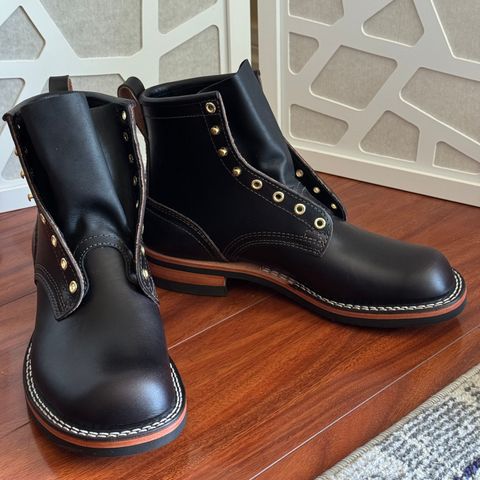 Nicks Falcon in Wickett & Craig Java Double Stuffed