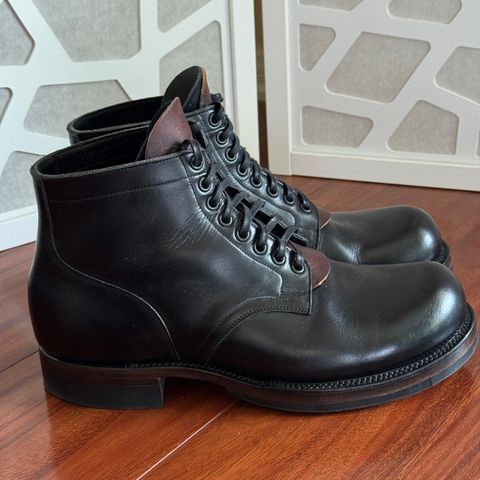 Viberg Service Boot in Horween Black Chromexcel