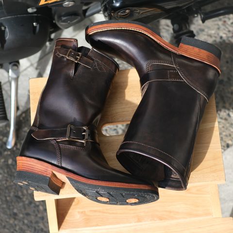 Willie's Handmade Boots Engineer in Maryam Toscanello Horsebutt Overdyed Black