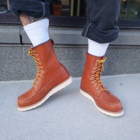 Red Wing 877 in S.B. Foot Oro Legacy