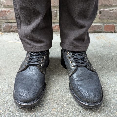 Truman Plain Toe Boot in Seidel Black Oil Tan Roughout