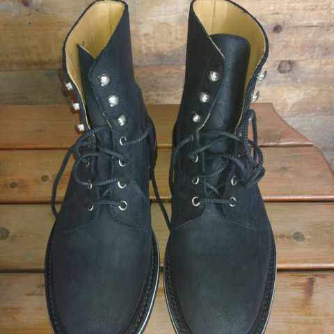 Tricker's Burford Country Boot in C.F. Stead Black Waxy Commander Suede