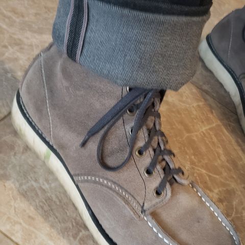 Red Wing 6-Inch Classic Moc in S.B. Foot Slate Muleskinner