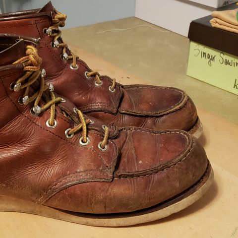 Red Wing 6-Inch Classic Moc in S.B. Foot Oro Legacy