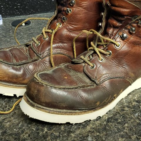 Red Wing 6-Inch Classic Moc in S.B. Foot Oro Legacy