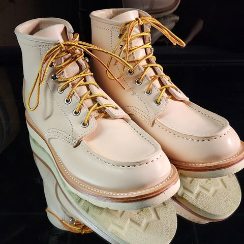 KIND TENDER Moctoe Boots in Italian Veg-Tanned Leather