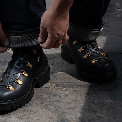 Sagara Trailmaster in Arborwax Blackrust