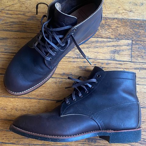 Red Wing Merchant in S.B. Foot Ebony Harness