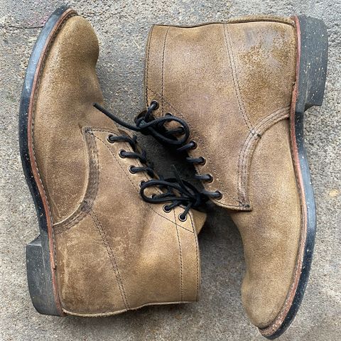 Red Wing Merchant 8062 in S.B. Foot Olive Mohave Roughout