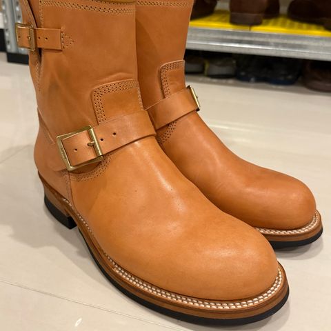 The Flat Head Engineer Boot FN-FB-001 in Maryam Natural Horsebutt