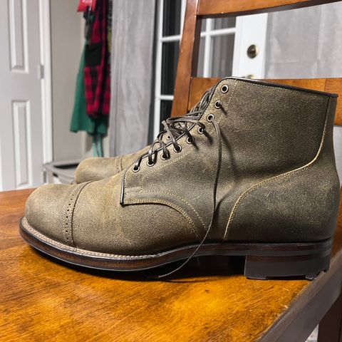Viberg Service Boot in C.F. Stead Mojave Waxy Commander