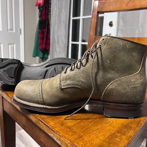 Viberg Service Boot in C.F. Stead Mojave Waxy Commander