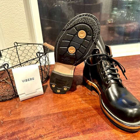 Viberg Service Boot in Horween Black Teacore Chromexcel