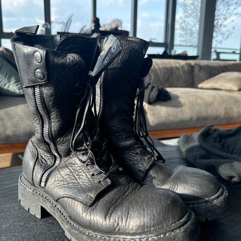 Guidi ER01V in Bison Full Grain