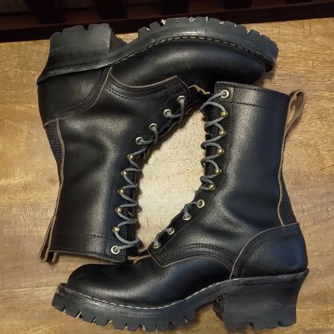 Nicks Urban Logger in Horween Black Waxed Flesh