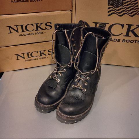 Nicks Urban Logger in Horween Black Waxed Flesh