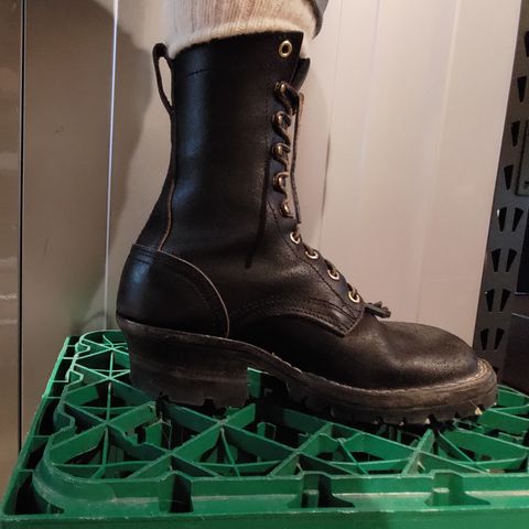 Nicks Urban Logger in Horween Black Waxed Flesh