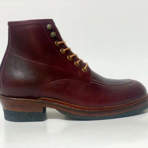 Junkard Orion in Horween Color 8 Chromexcel