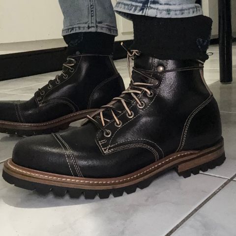 Truman Upland Boot in Horween Black Waxed Flesh