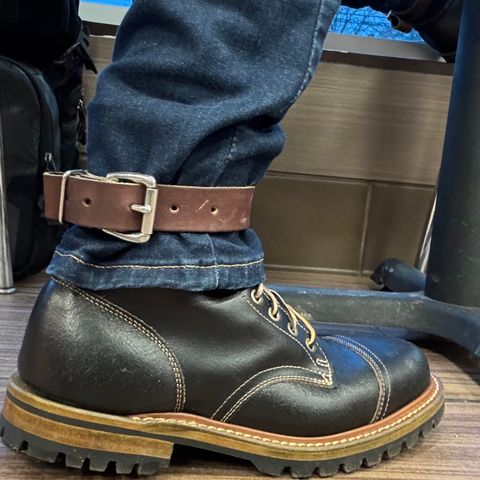 Truman Upland Boot in Horween Black Waxed Flesh