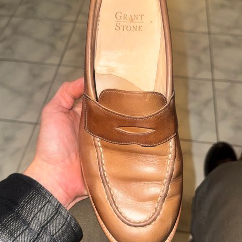 Grant Stone Traveler Penny in Horween Dune Chromexcel
