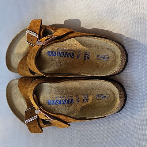 Birkenstock Arizona in Mink Suede