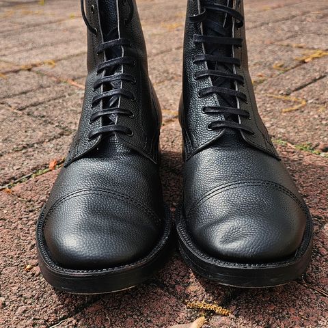Clinch Graham Boots in Black French Kip Emboss