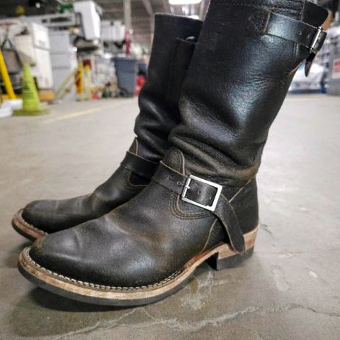 Wesco Standard And Strange Collab: The Quick Striker in Horween Olive Waxed Flesh