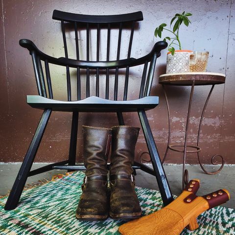 Wesco Standard And Strange Collab: The Quick Striker in Horween Olive Waxed Flesh