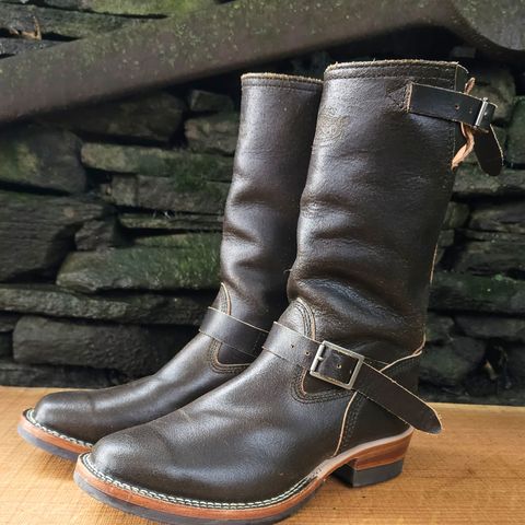 Wesco Standard And Strange Collab: The Quick Striker in Horween Olive Waxed Flesh