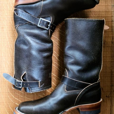 Wesco Standard And Strange Collab: The Quick Striker in Horween Olive Waxed Flesh
