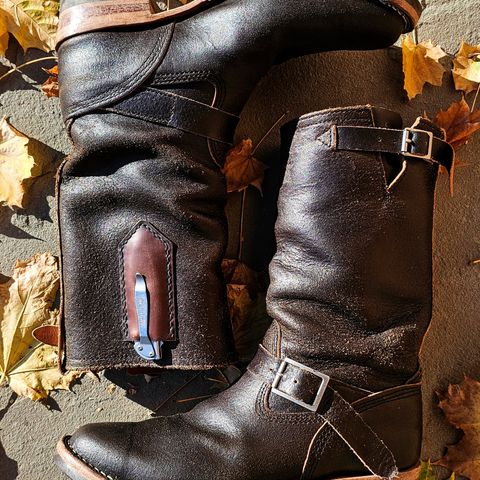 Wesco Standard And Strange Collab: The Quick Striker in Horween Olive Waxed Flesh