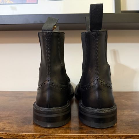 Tricker's Henry Country Dealer Boot in Black Calf