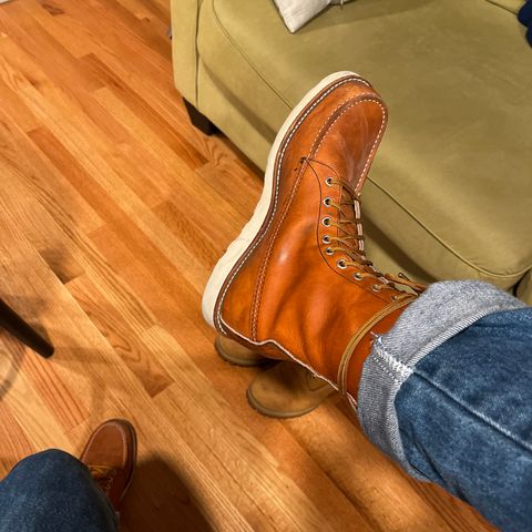 View photo of Red Wing 8-Inch Classic Moc in S.B. Foot Oro Legacy