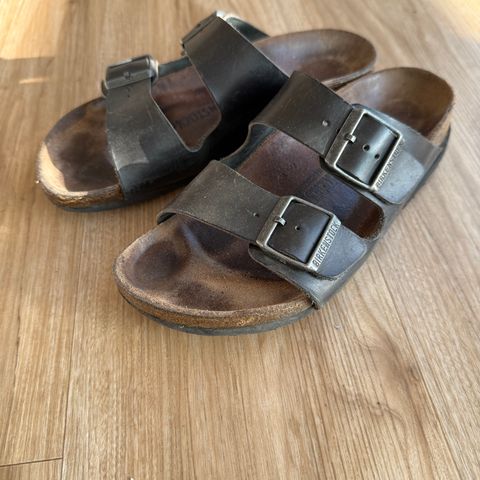 Birkenstock Arizona in Black Oiled Leather