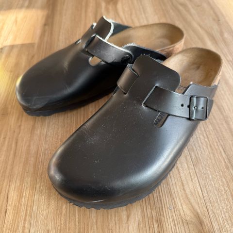 Birkenstock Boston in Unknown Leather