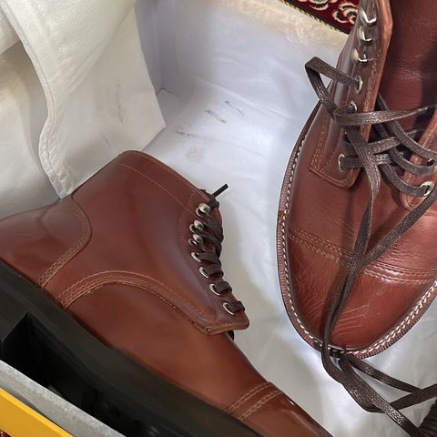 TXTURE Custom Model in oxblood pull up